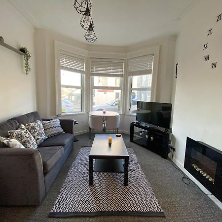 Cheap & Cheerful Apartment Near Bangor Marina Екстериор снимка