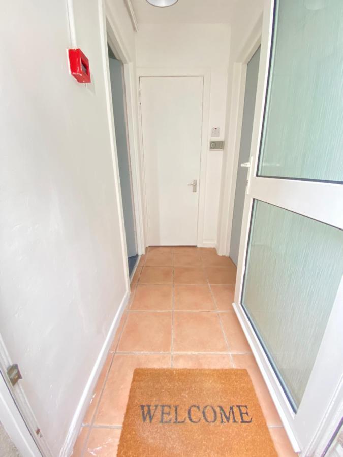 Cheap & Cheerful Apartment Near Bangor Marina Екстериор снимка