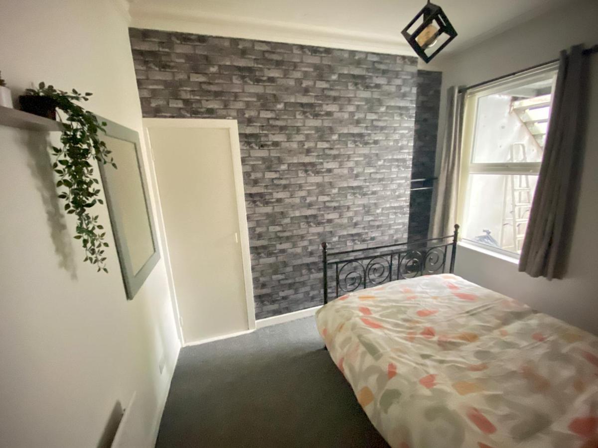 Cheap & Cheerful Apartment Near Bangor Marina Екстериор снимка